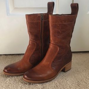 Kork-Ease Jewel Boots size 8. Distressed leather.